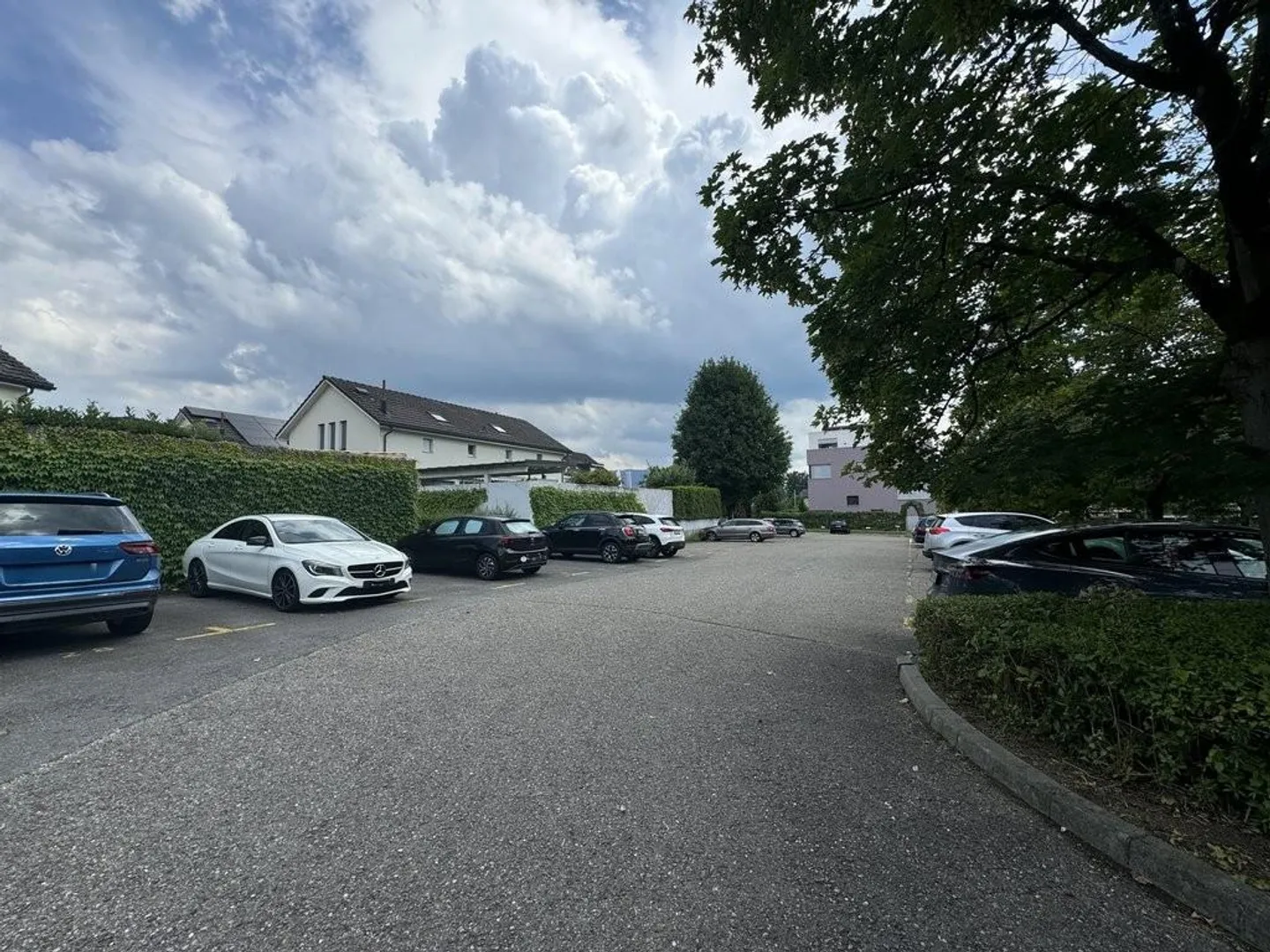 Outdoor parking space in Cham - Photo 1 of 2