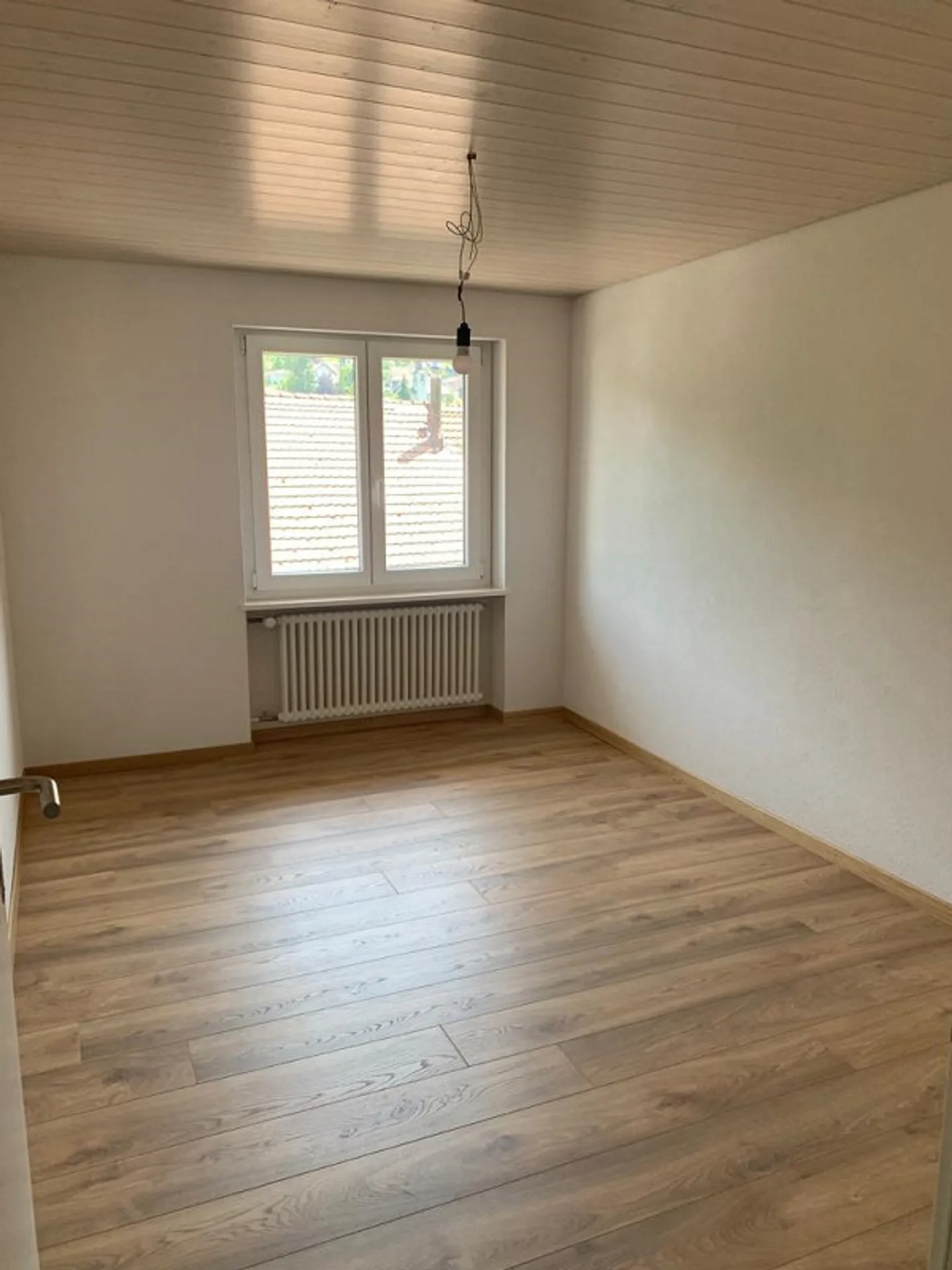 Renovierte Wohnung mit Balkon - Foto 5 von 8