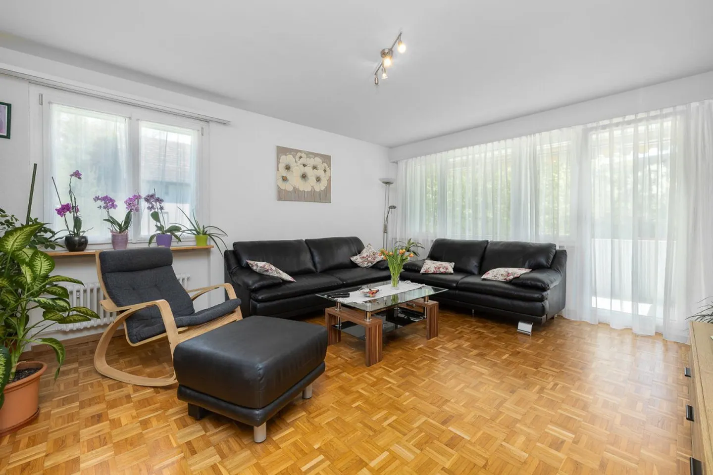 Attractive Investment in a Central Location - Photo 5 of 12