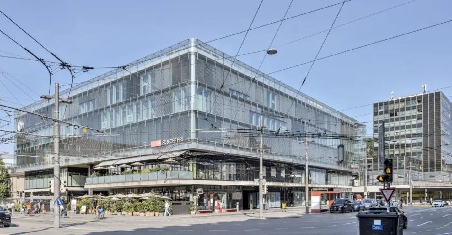 Attractive office space of 700 m² on the 2nd floor of Bern train station - Photo 1 of 6