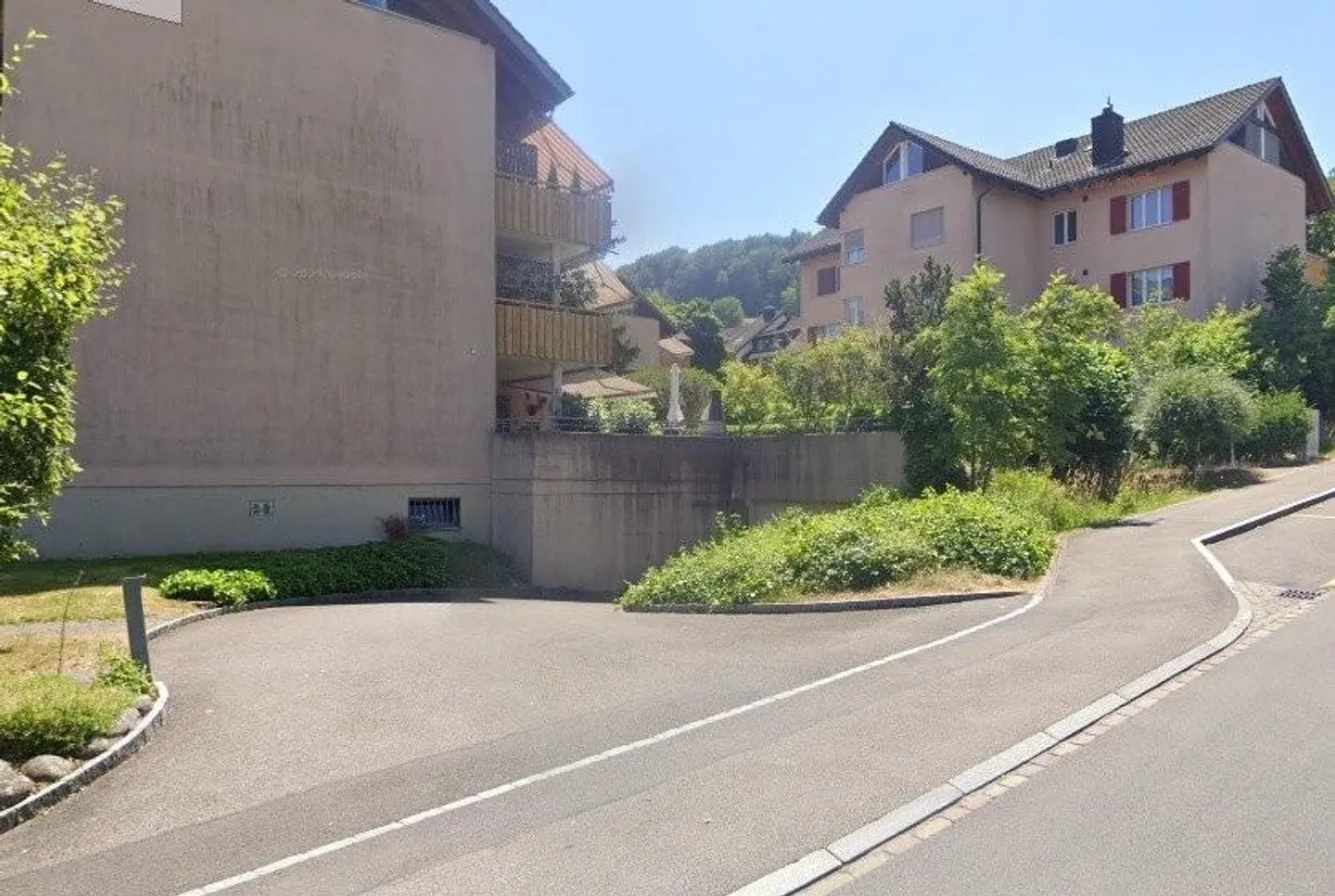 Parking space in communal underground garage for rent - Photo 1 of 1