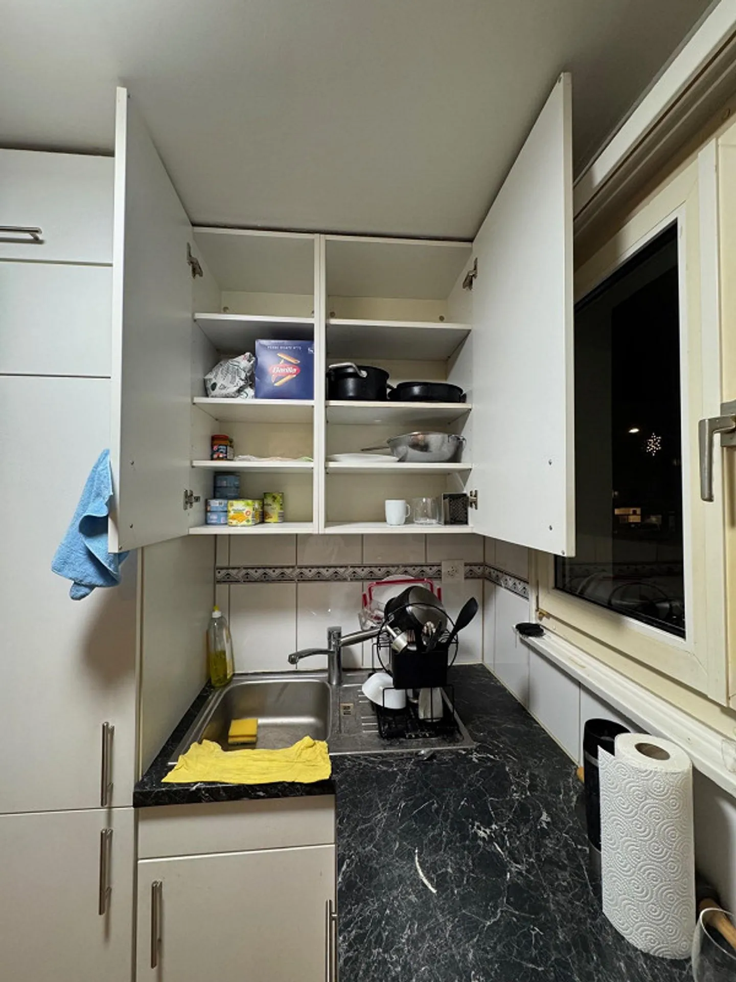 One-room apartment in Zurich with modern kitchen and bathroom on the 1st floor - Photo 11 of 16