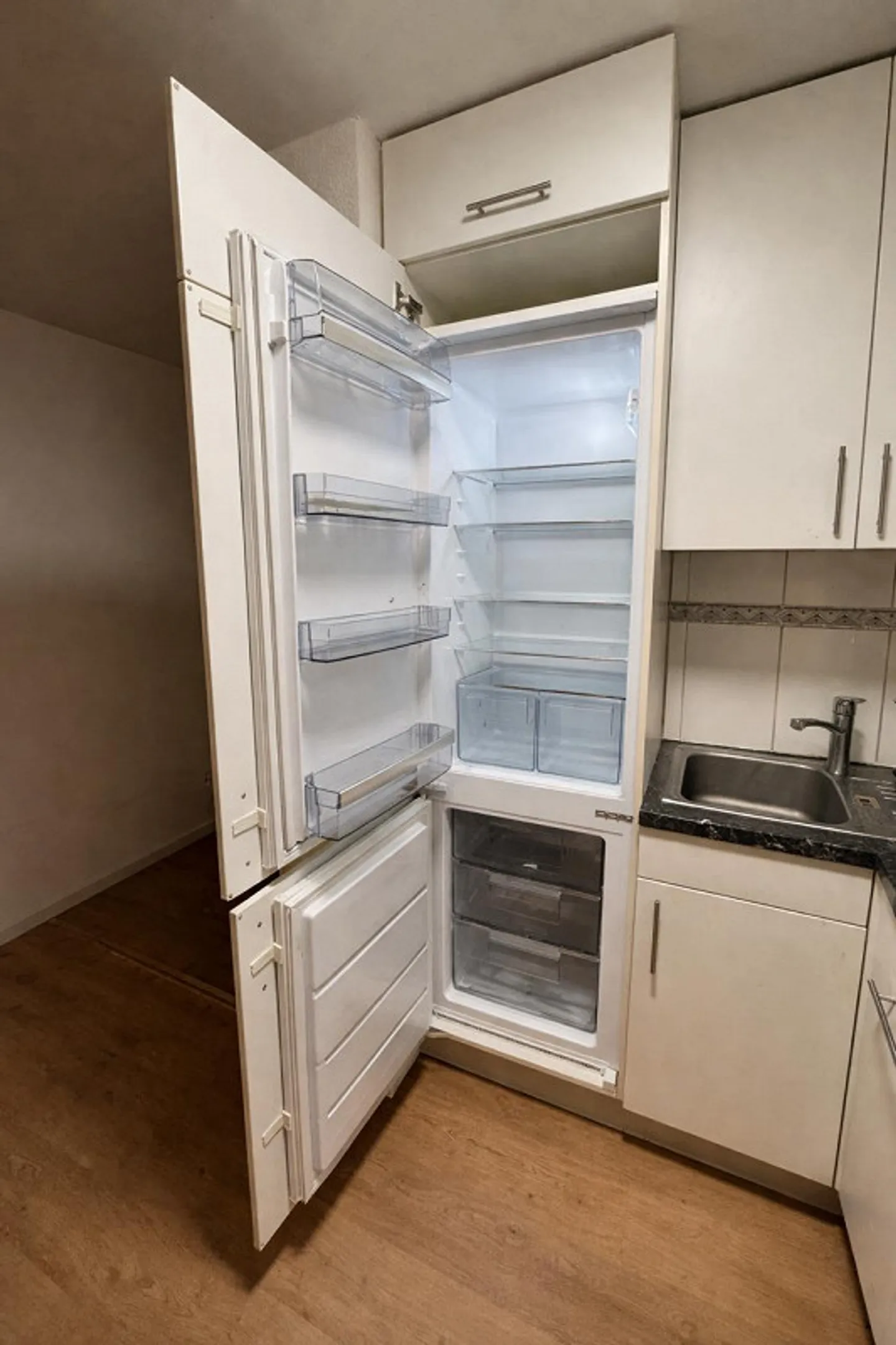 One-room apartment in Zurich with modern kitchen and bathroom on the 1st floor - Photo 14 of 16