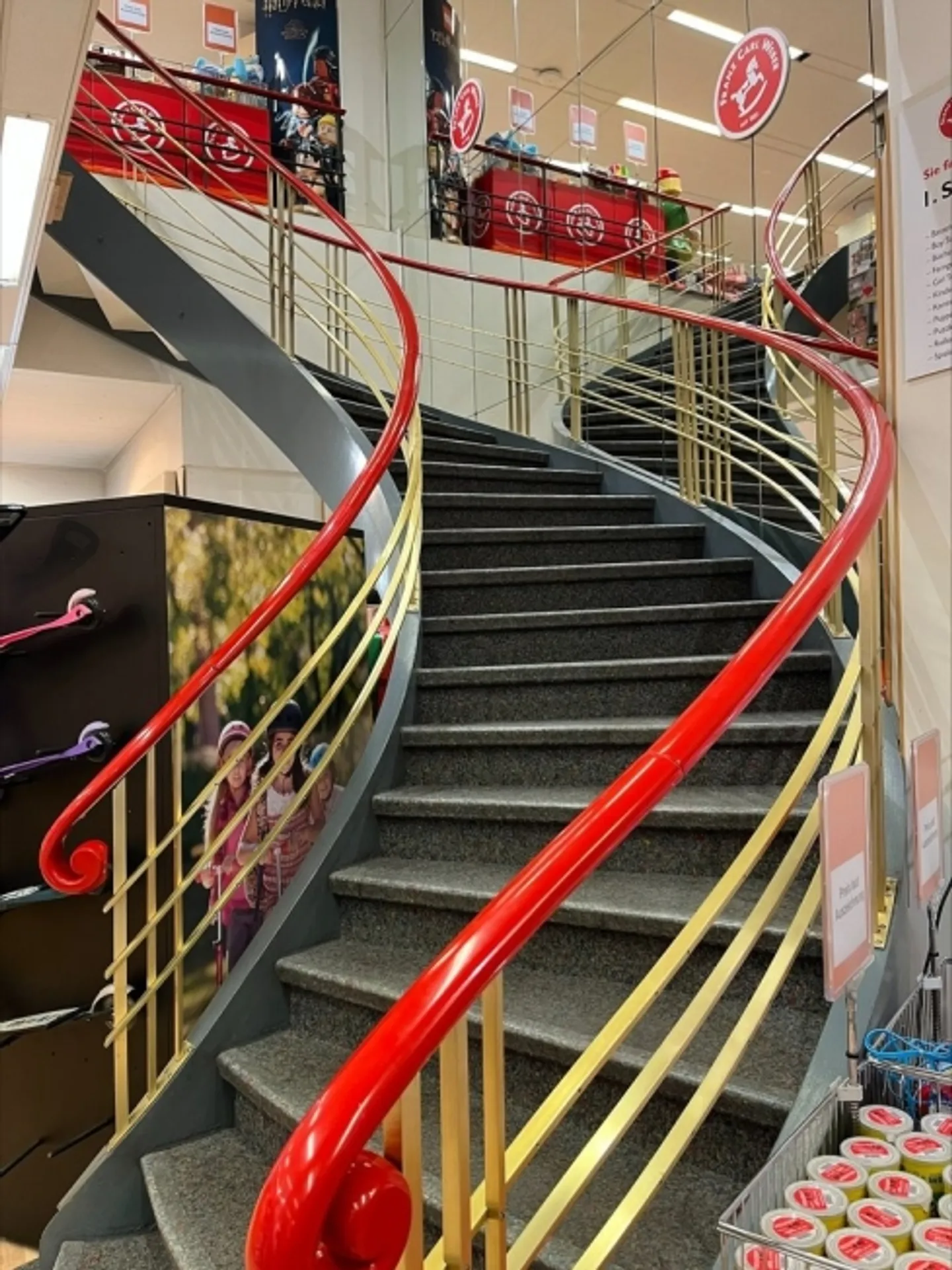 «Grosszügige Ladenfläche auf zwei Etagen zu vermieten!» - Foto 4 von 12