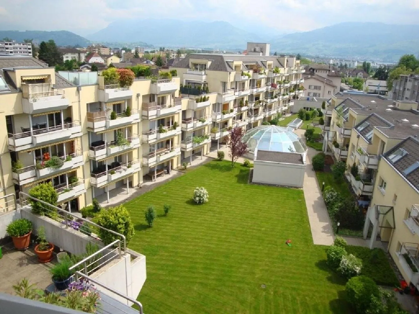 Appartement familial à Jona - Photo 1 sur 8