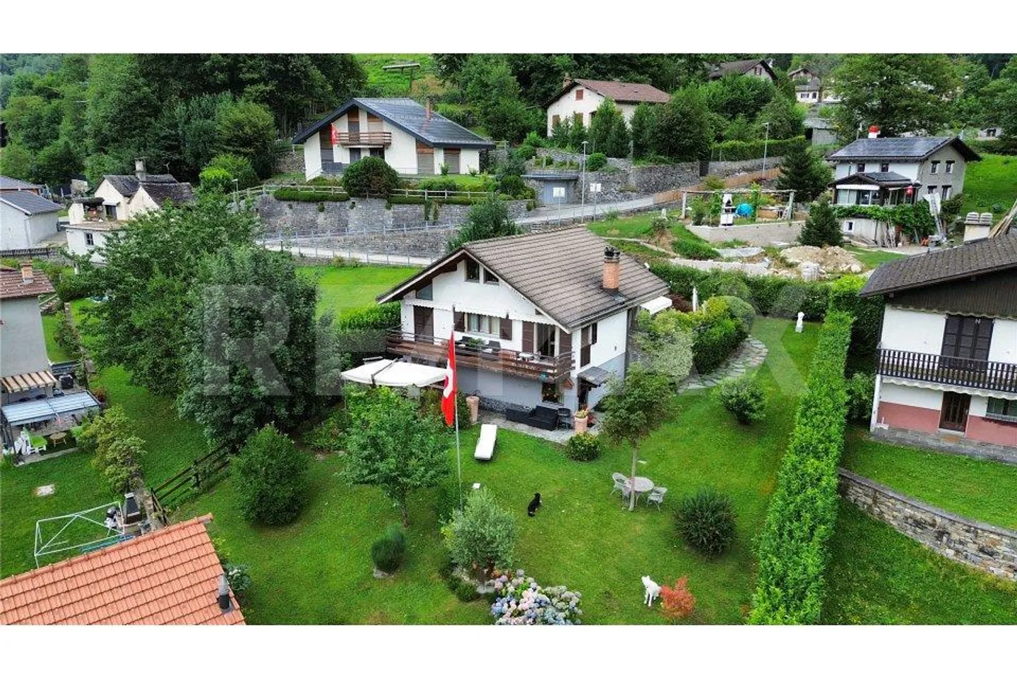 Maison individuelle avec une vue magnifique au milieu de la nature - Photo 3 sur 13