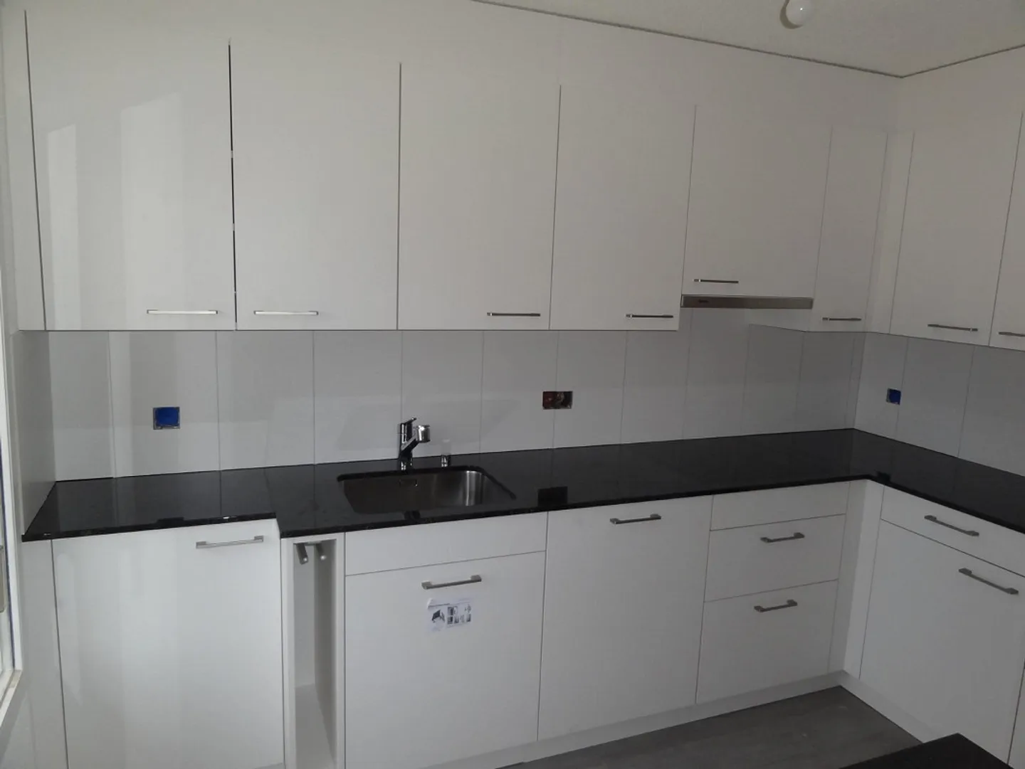 Grosszügige Wohnung im idyllischen Löhningen mit Cheminée! - Foto 2 von 8