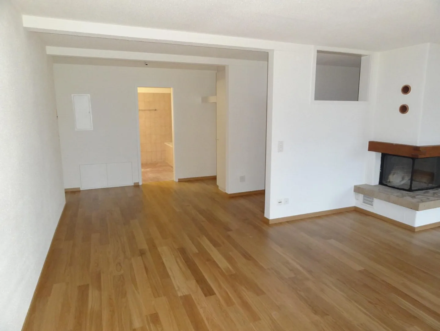Grosszügige Wohnung im idyllischen Löhningen mit Cheminée! - Foto 4 von 8