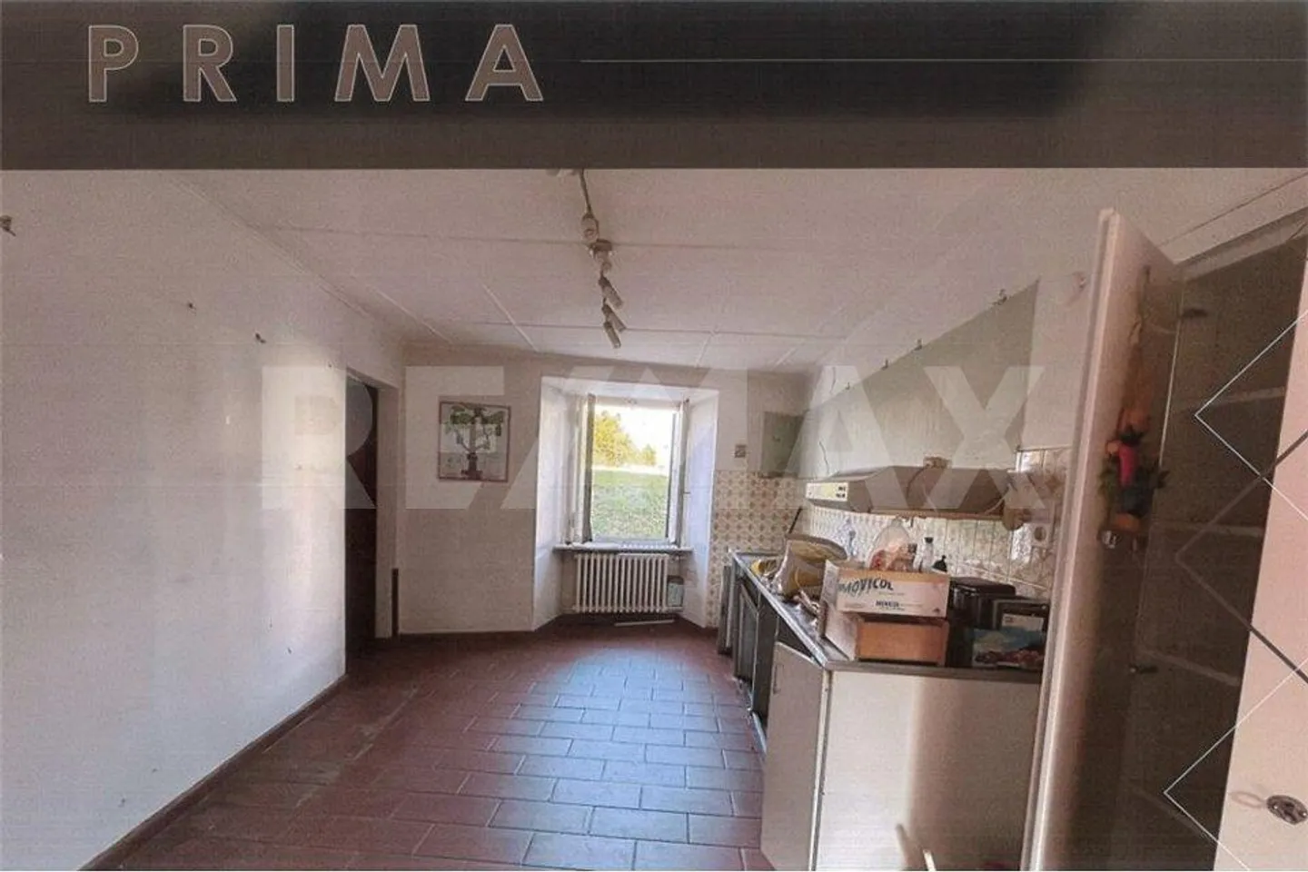 Historical House with Project for the Construction of Several Apartments - Photo 8 of 13