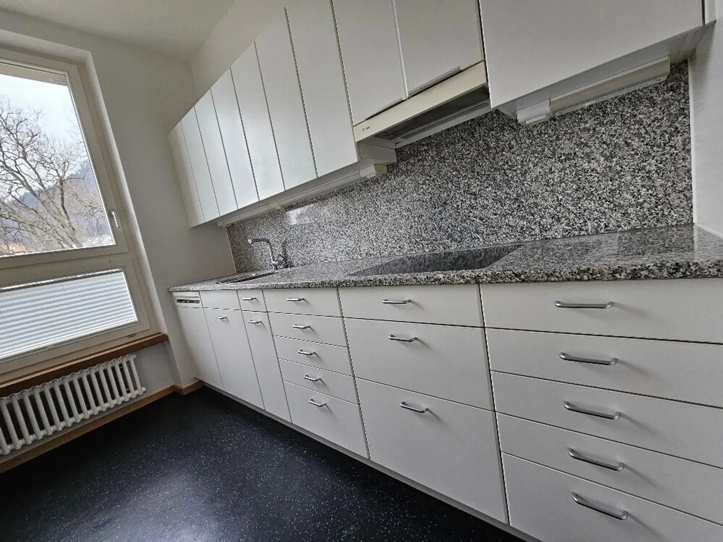 Attractive 4-room apartment in the best location! - Photo 8 of 10