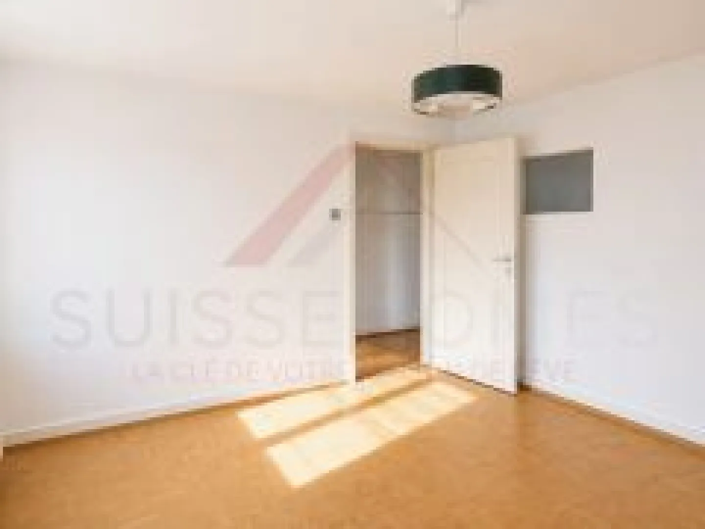 Charming house with panoramic view of the castle and two beautiful terraces - Photo 14 of 22