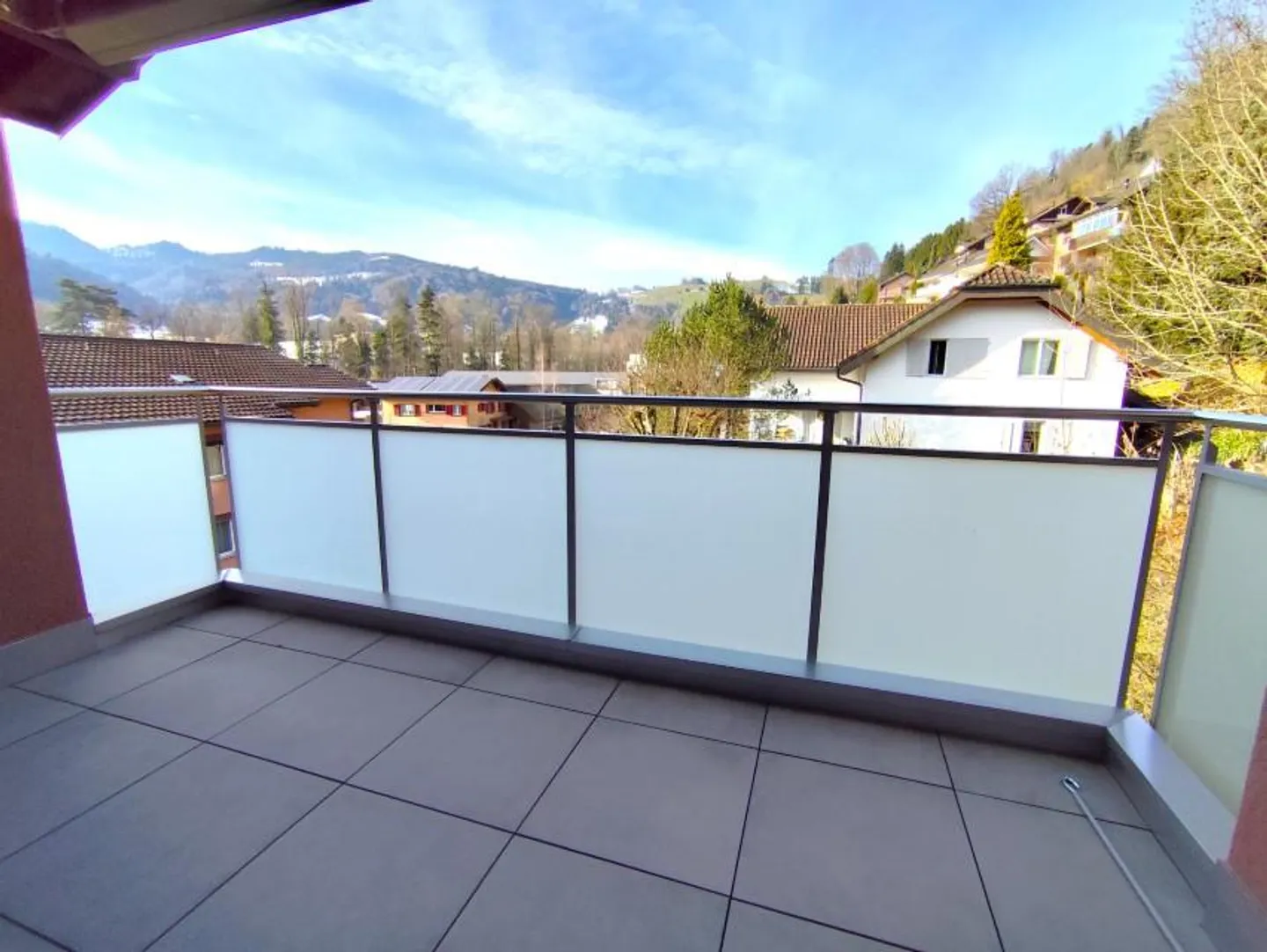 Incantevole appartamento mansardato con vista sul verde - Foto 11 di 14