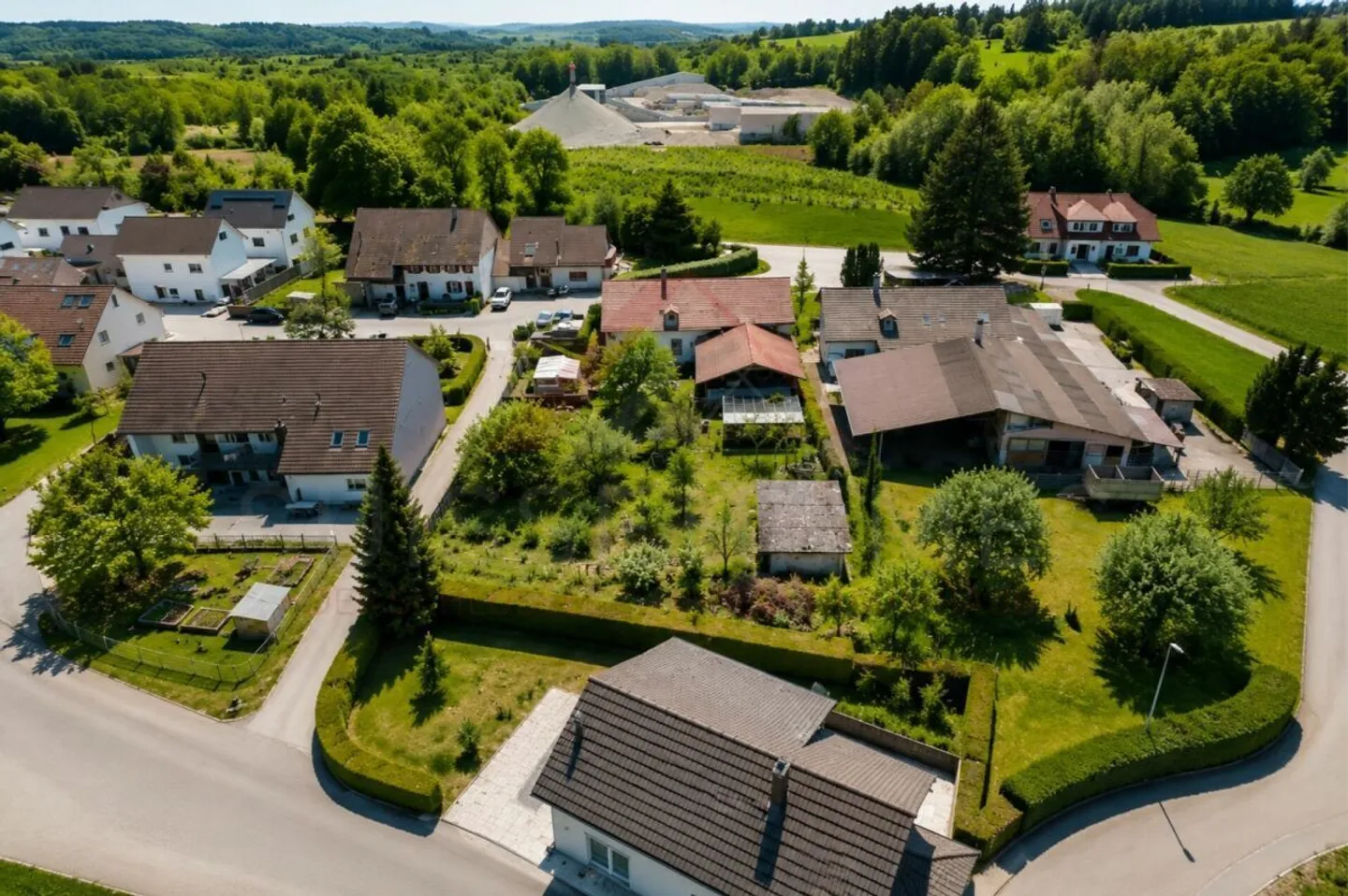 Terrain à bâtir à Gunzgen - 680 m² dans un emplacement calme et ensoleillé - Photo 2 sur 4