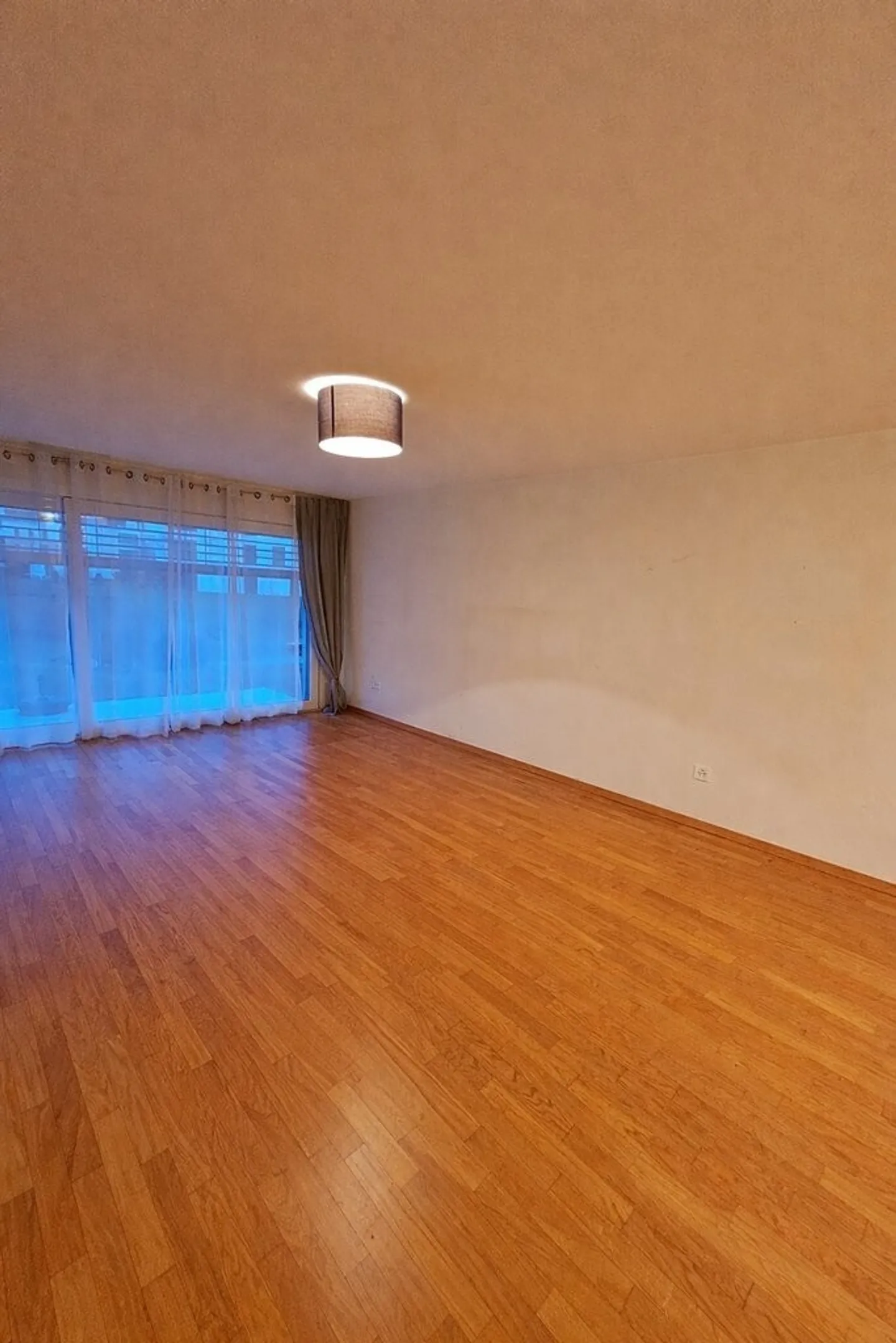 2,5-Zimmer-Wohnung im Untergeschoss - Foto 1 von 4