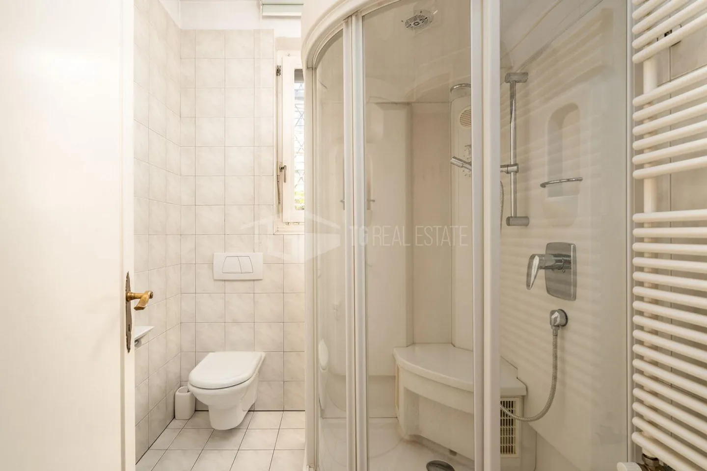5,5-ZIMMER-HAUS MIT GARTEN, SCHWIMMBAD UND NEBENGEBÄUDE - Foto 16 von 18
