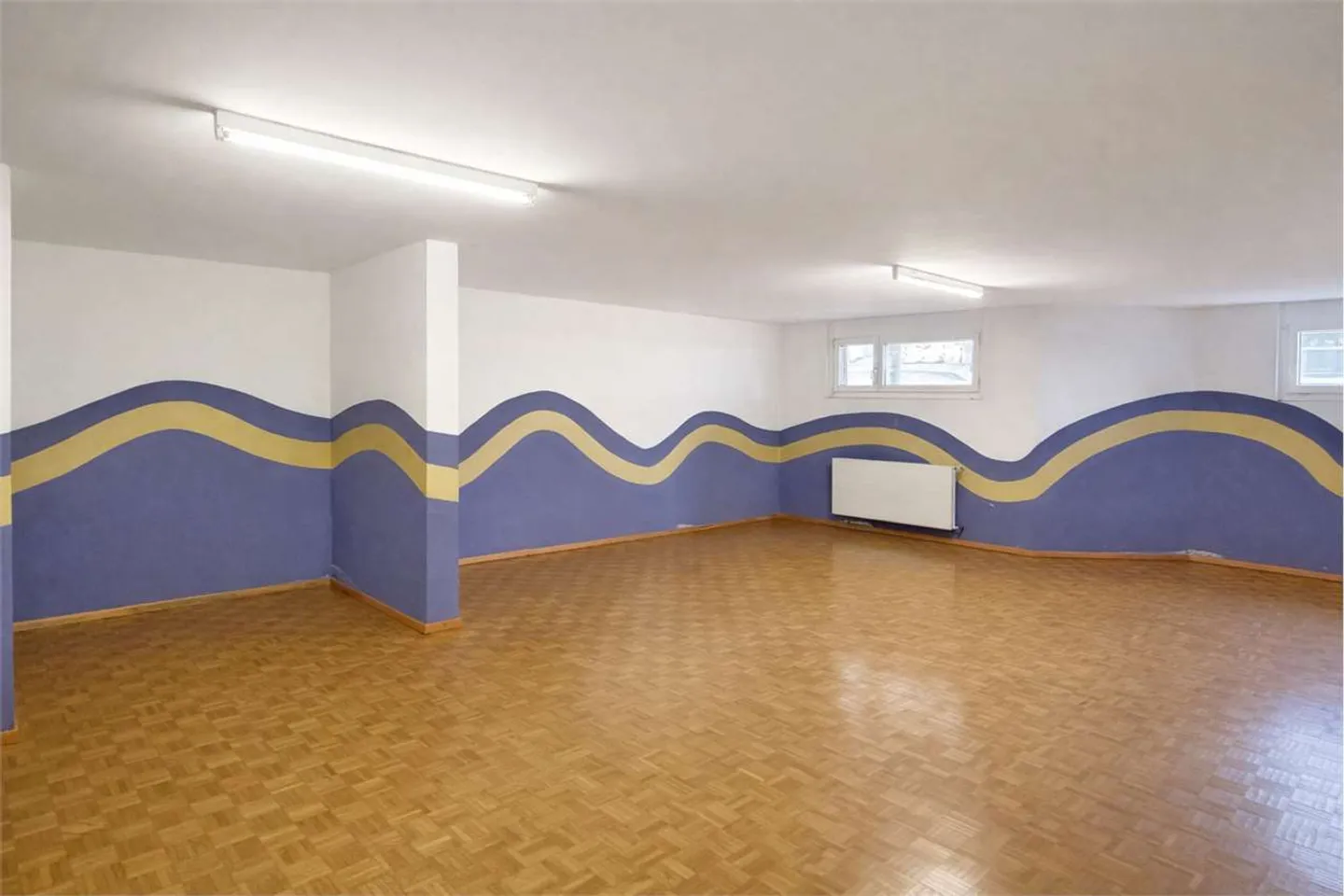 Espace polyvalent au rez-de-chaussée, chauffé et vitré - Photo 3 sur 3