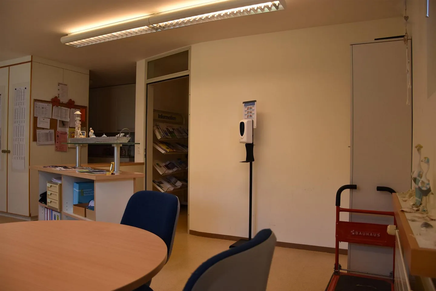 Bureau lumineux à louer dans un emplacement central à Spreitenbach - Photo 3 sur 7