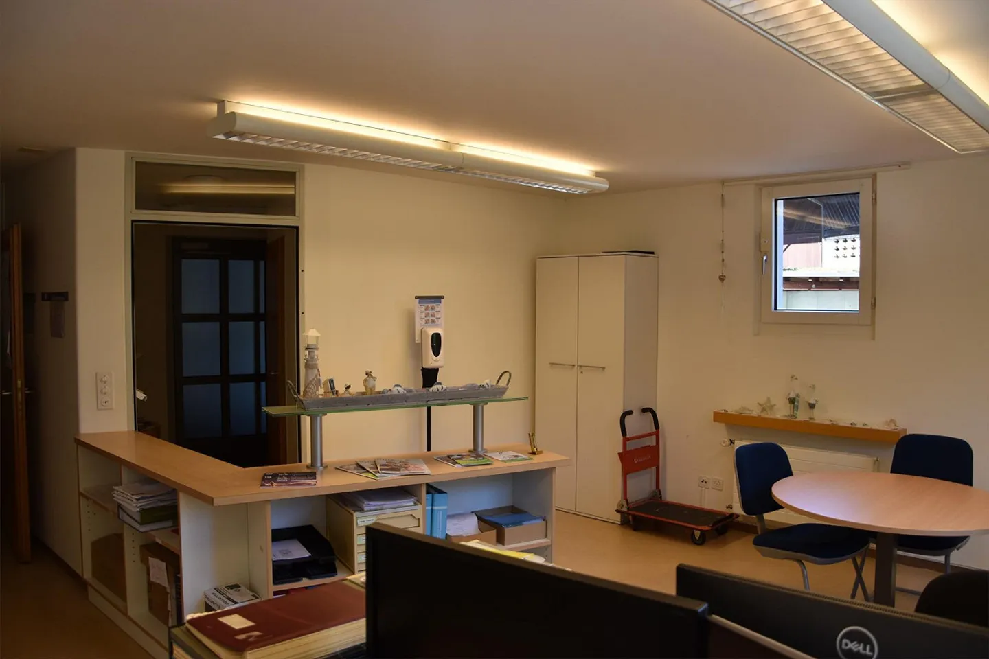 Bureau lumineux à louer dans un emplacement central à Spreitenbach - Photo 4 sur 7