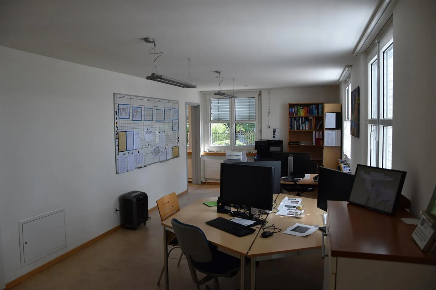 Bureau lumineux à louer dans un emplacement central à Spreitenbach - Photo 6 sur 7