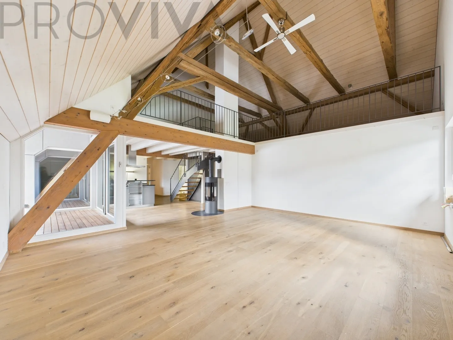 Attraktive 5,5-Zimmer-Wohnung mit Galerie im Dachgeschoss - Foto 1 von 10