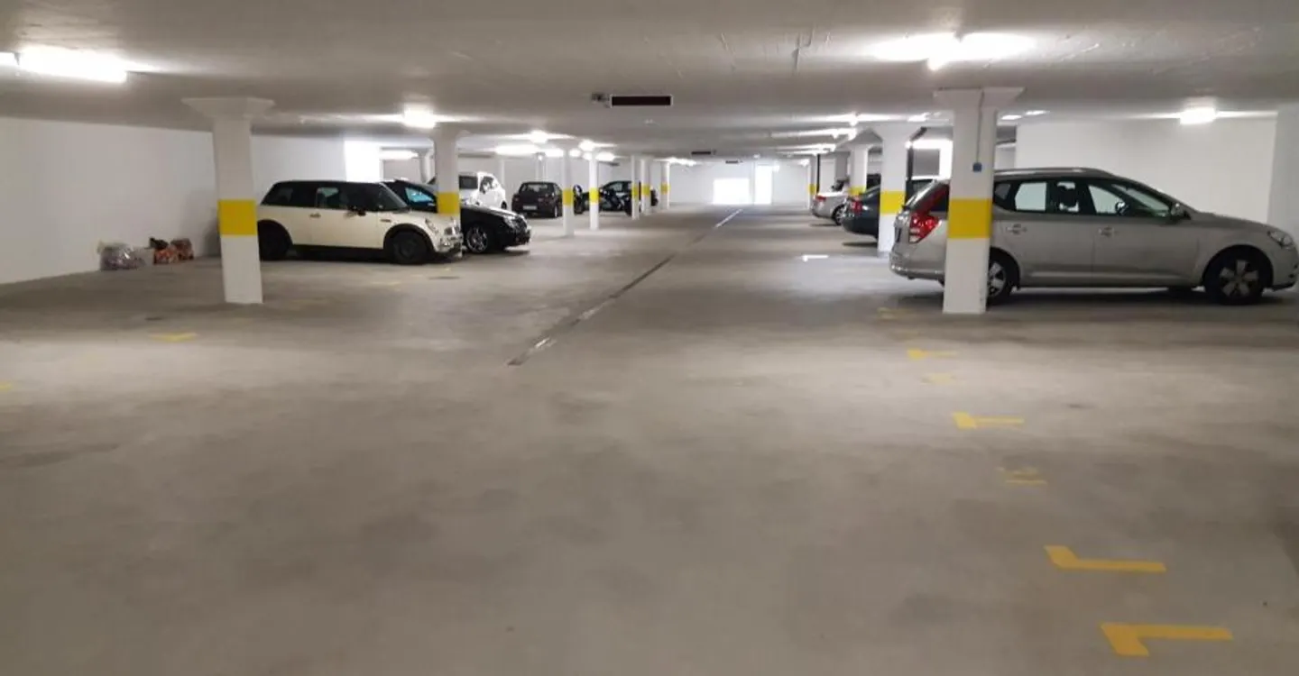 Parking space for rent - Photo 2 of 2
