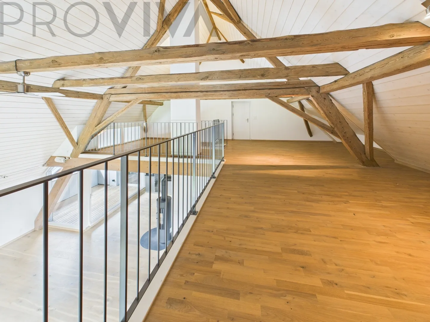 Attraktive 5,5-Zimmer-Wohnung mit Galerie im Dachgeschoss - Foto 9 von 10