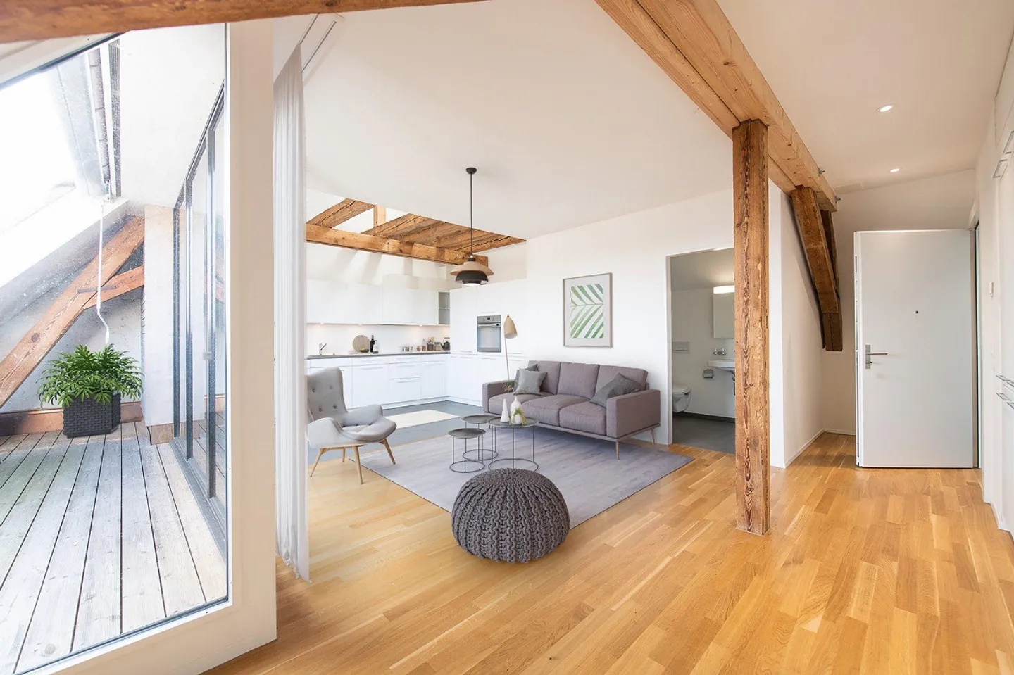 Charming 4.5 Room Maisonette Apartment in Schaffhausen - Photo 2 of 12