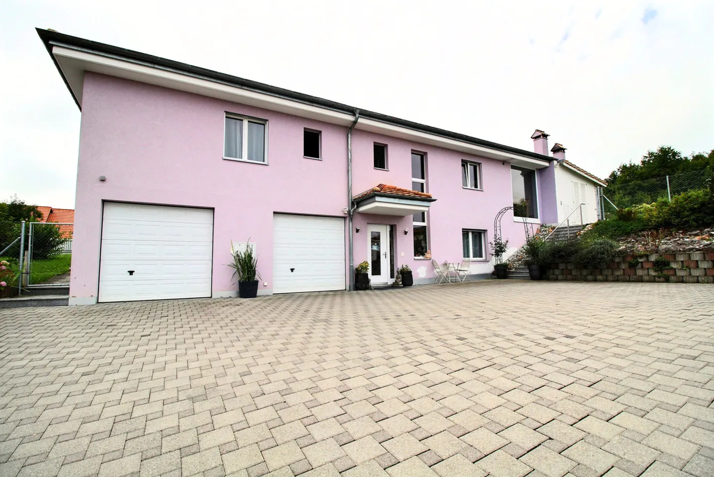 Spacious Family House - Photo 1 of 14