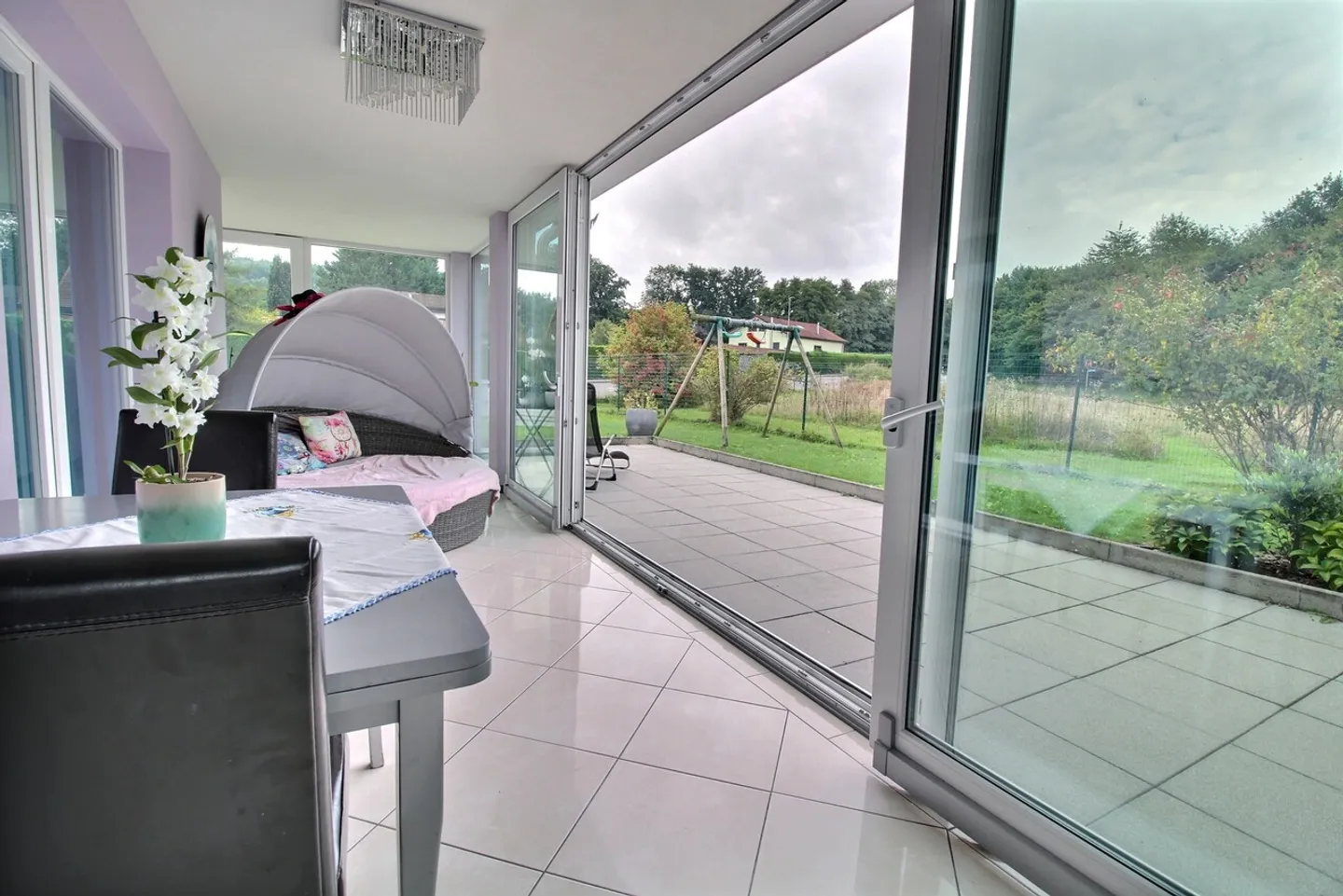Spacious Family House - Photo 11 of 14
