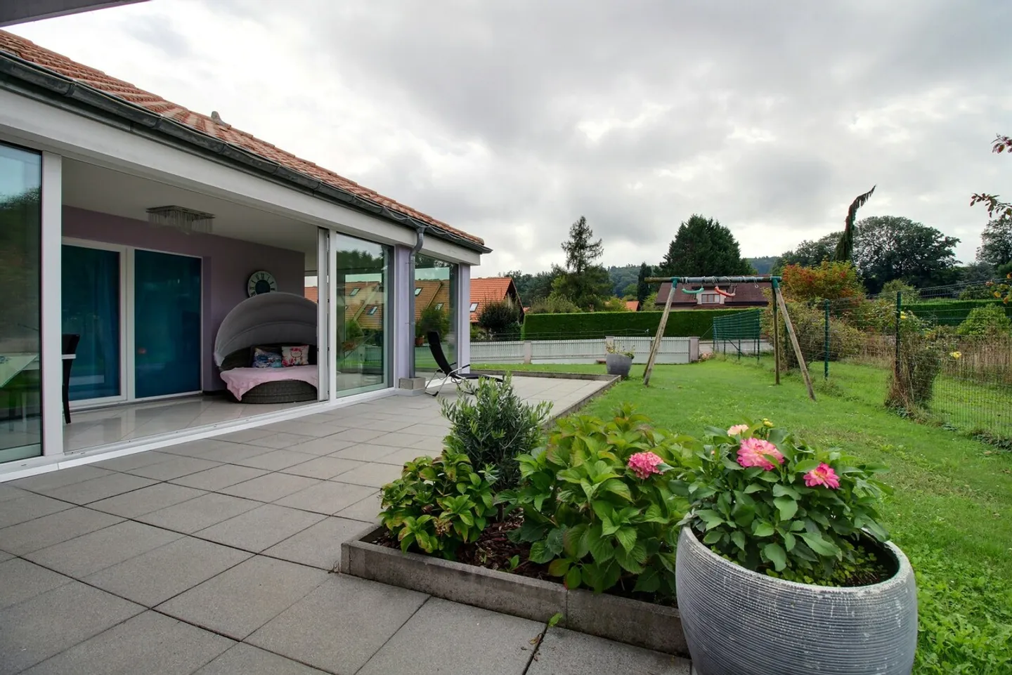 Spacious Family House - Photo 12 of 14