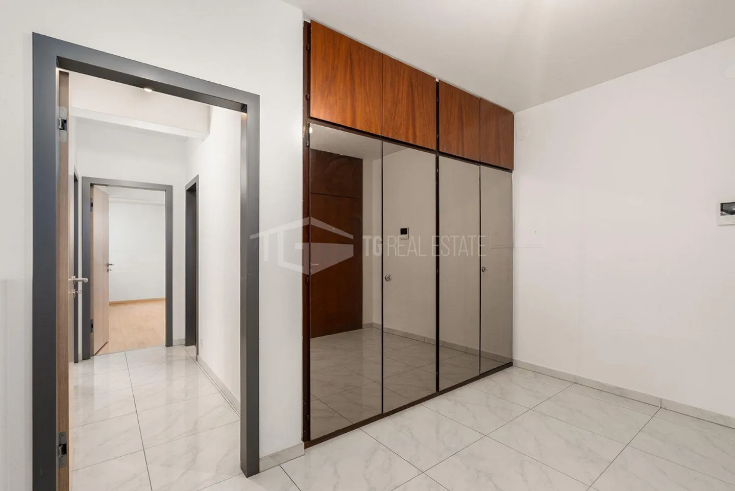 COZY 3.5 ROOMS IN LUGANO - LORETO - Photo 5 of 9