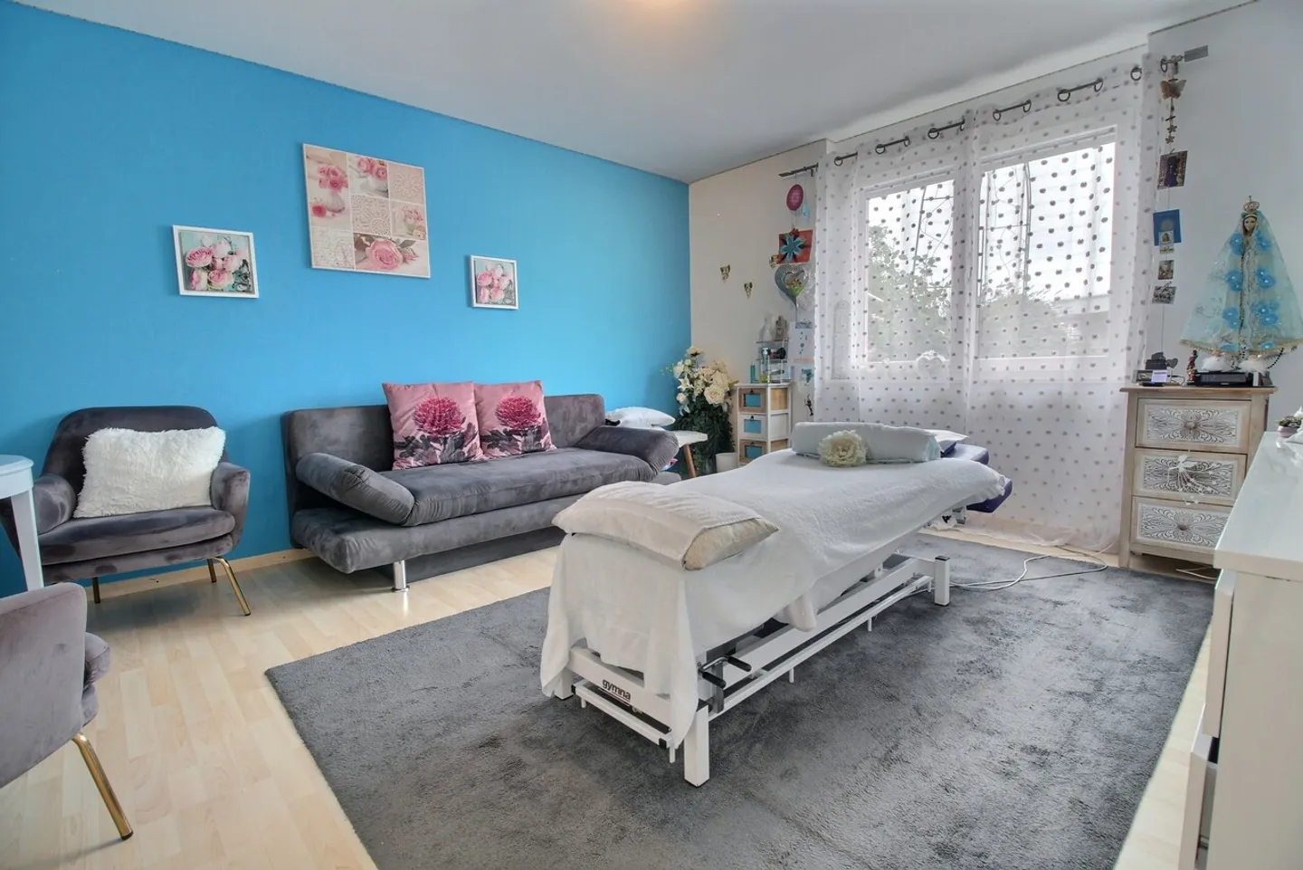 Spacious Family House - Photo 8 of 14