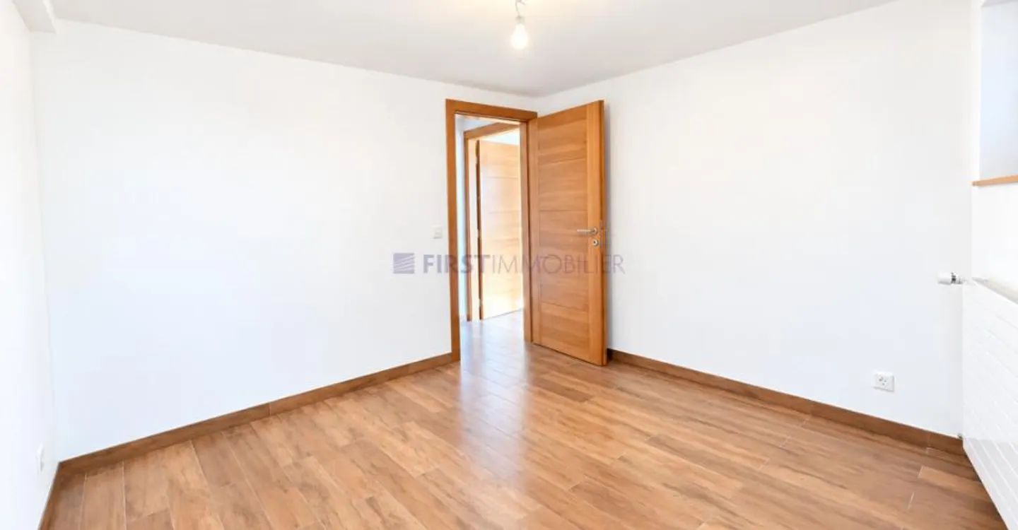 Appartement spacieux avec terrasse - Photo 11 sur 12