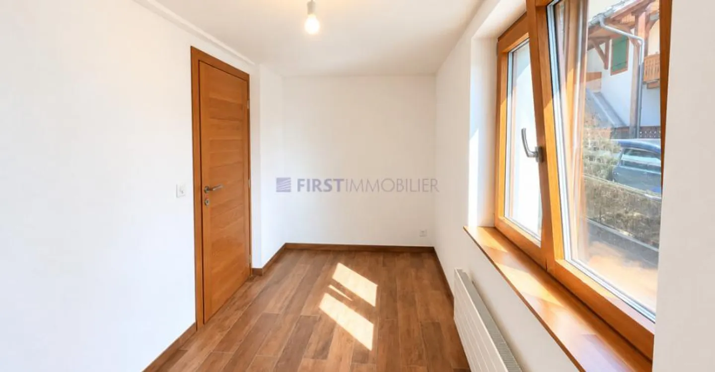 Appartement spacieux avec terrasse - Photo 9 sur 12