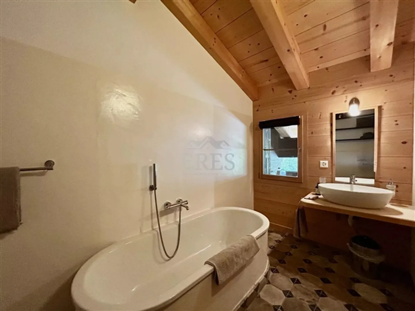Charming Holiday Maisonette Apartment Near the Ski Slopes - Photo 11 of 14