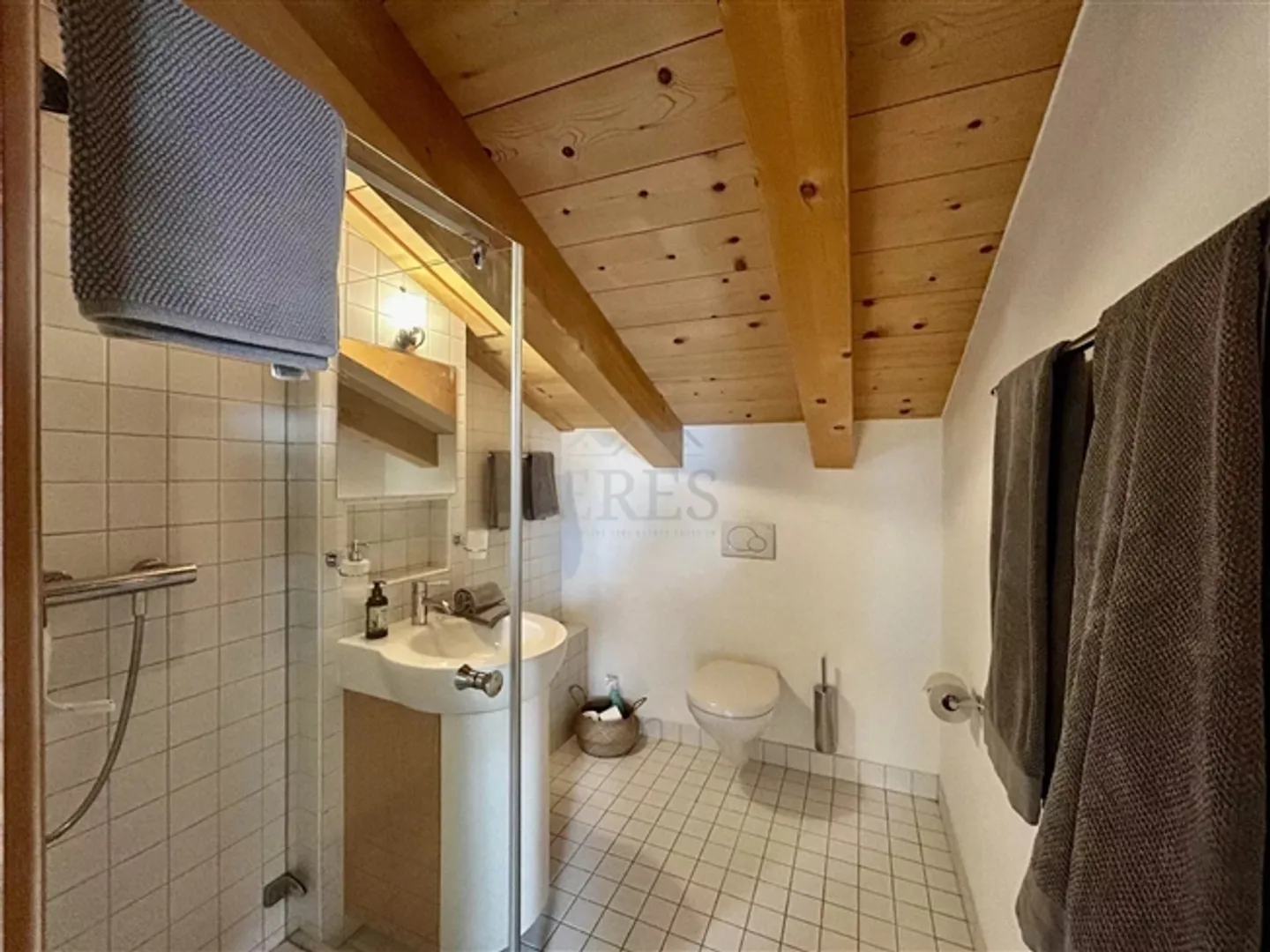 Charming Holiday Maisonette Apartment Near the Ski Slopes - Photo 14 of 14