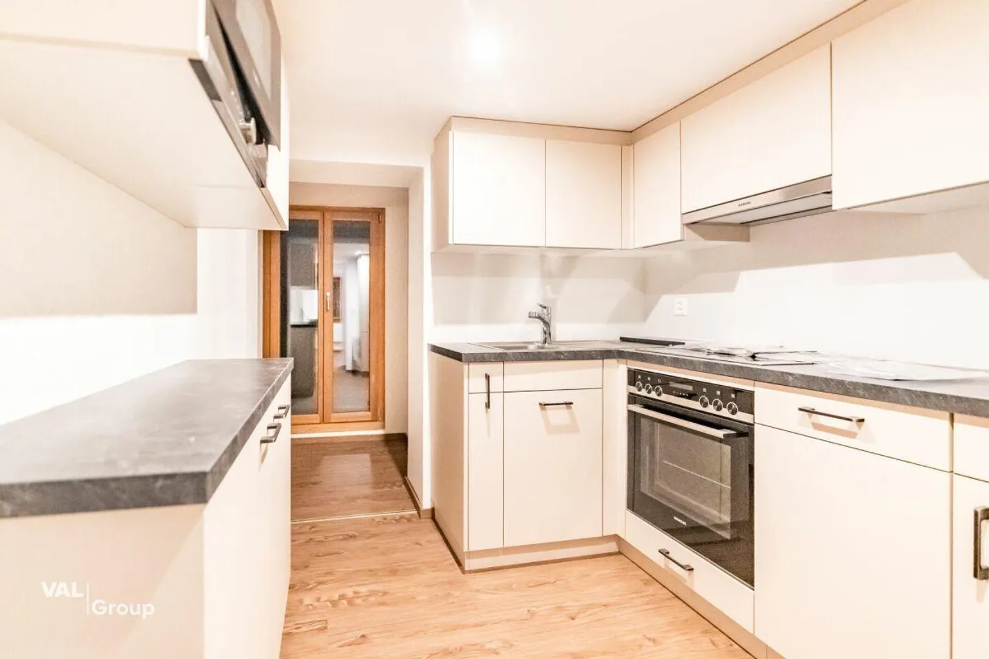 Renoviertes Apartment mit Aussicht - Foto 8 von 16