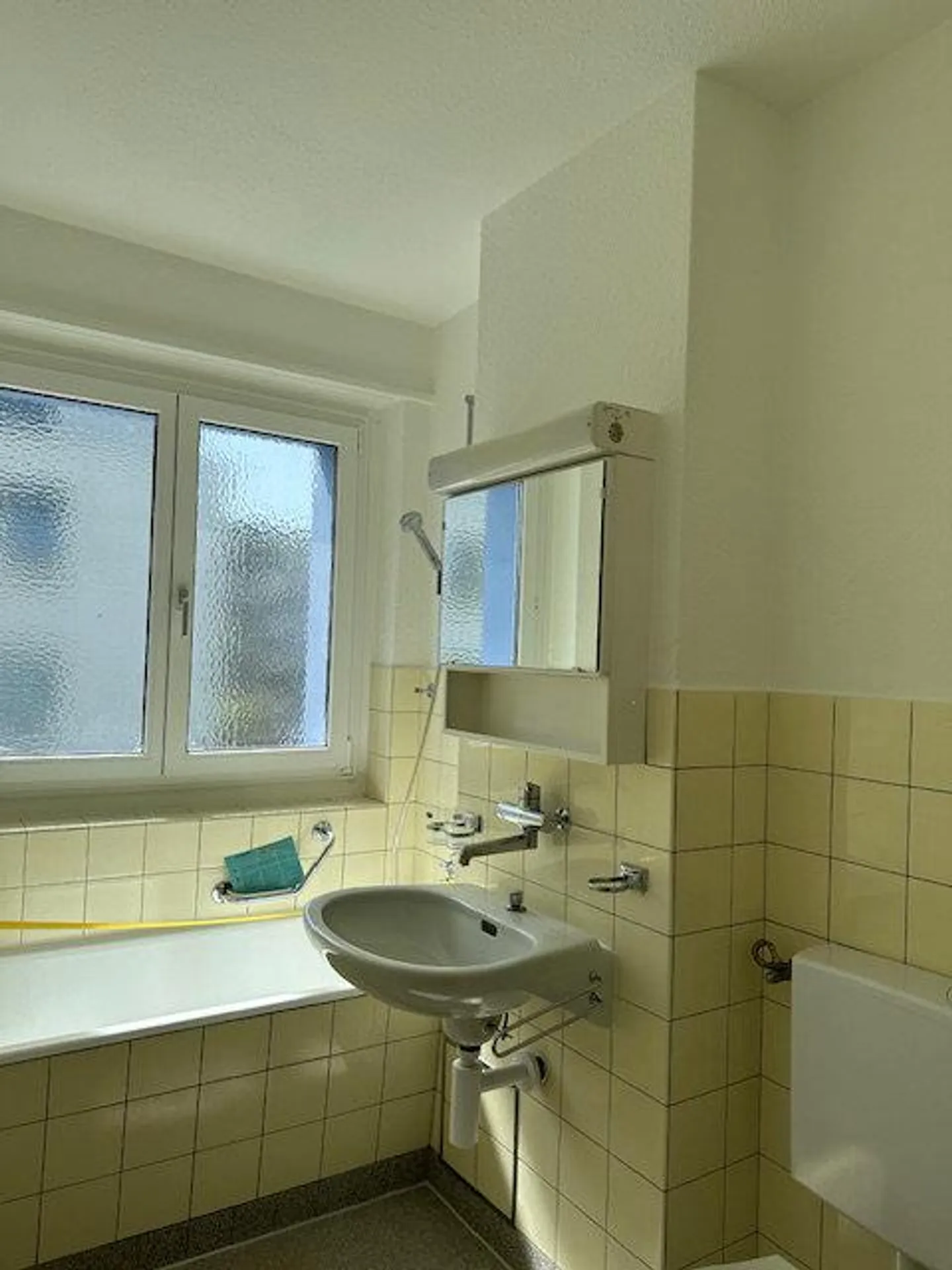 Charming 3-Room Apartment - Photo 3 of 7