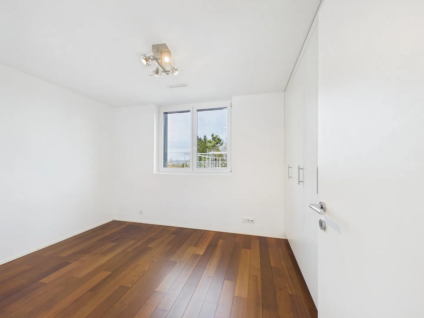 Exklusives Duplex-Apartment mit grosser Terrasse & Grillbar - Foto 3 von 13