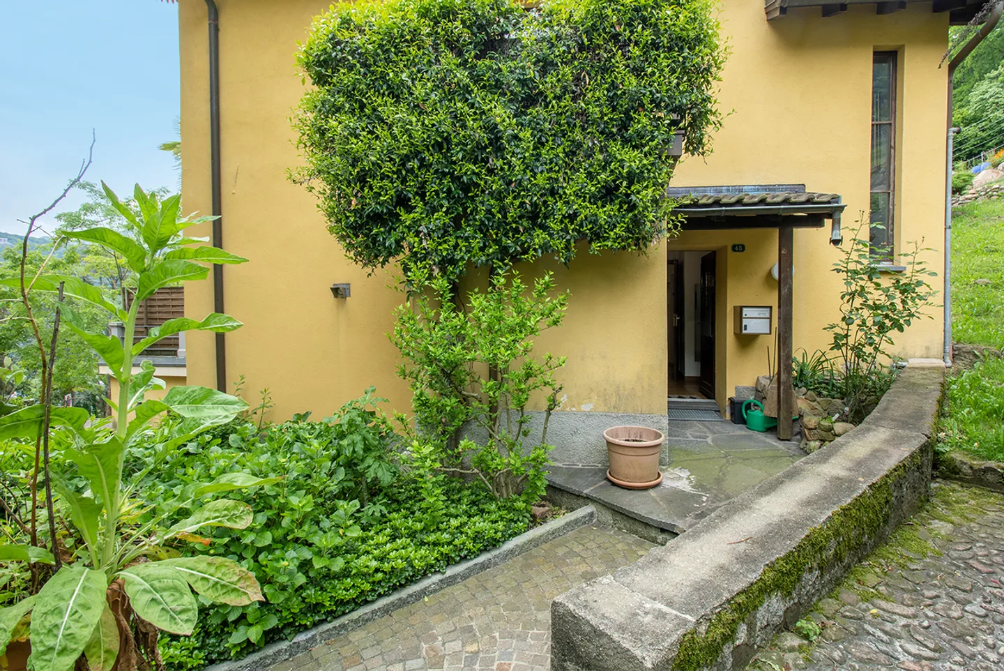 Haus mit zwei Wohnungen - Foto 6 von 8
