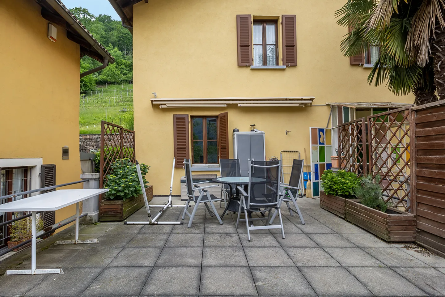 Haus mit zwei Wohnungen - Foto 7 von 8