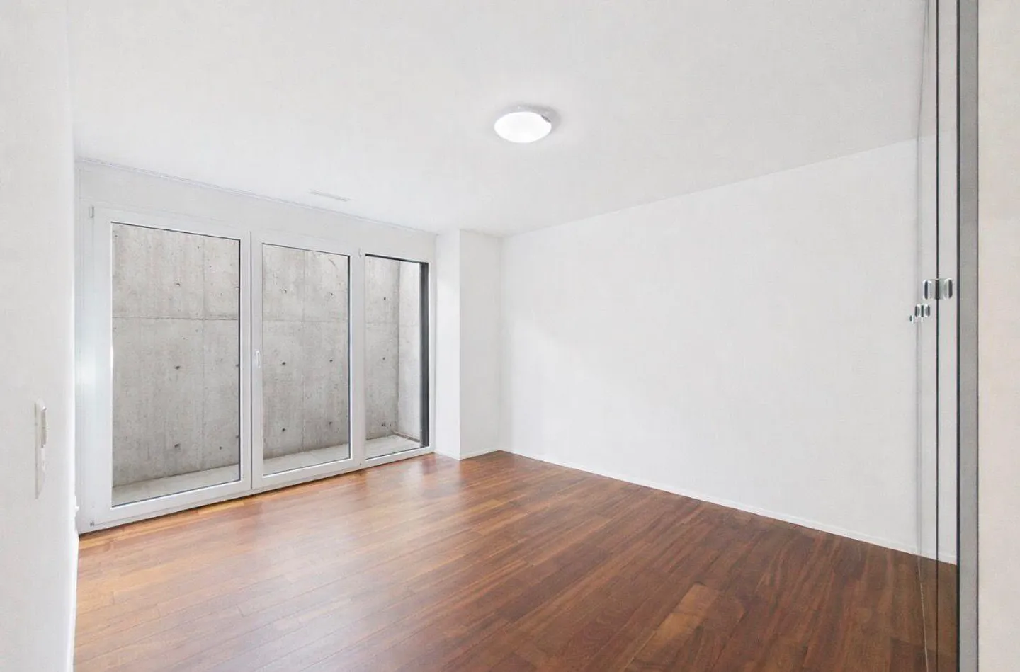 Exklusives Duplex-Apartment mit grosser Terrasse & Grillbar - Foto 12 von 13