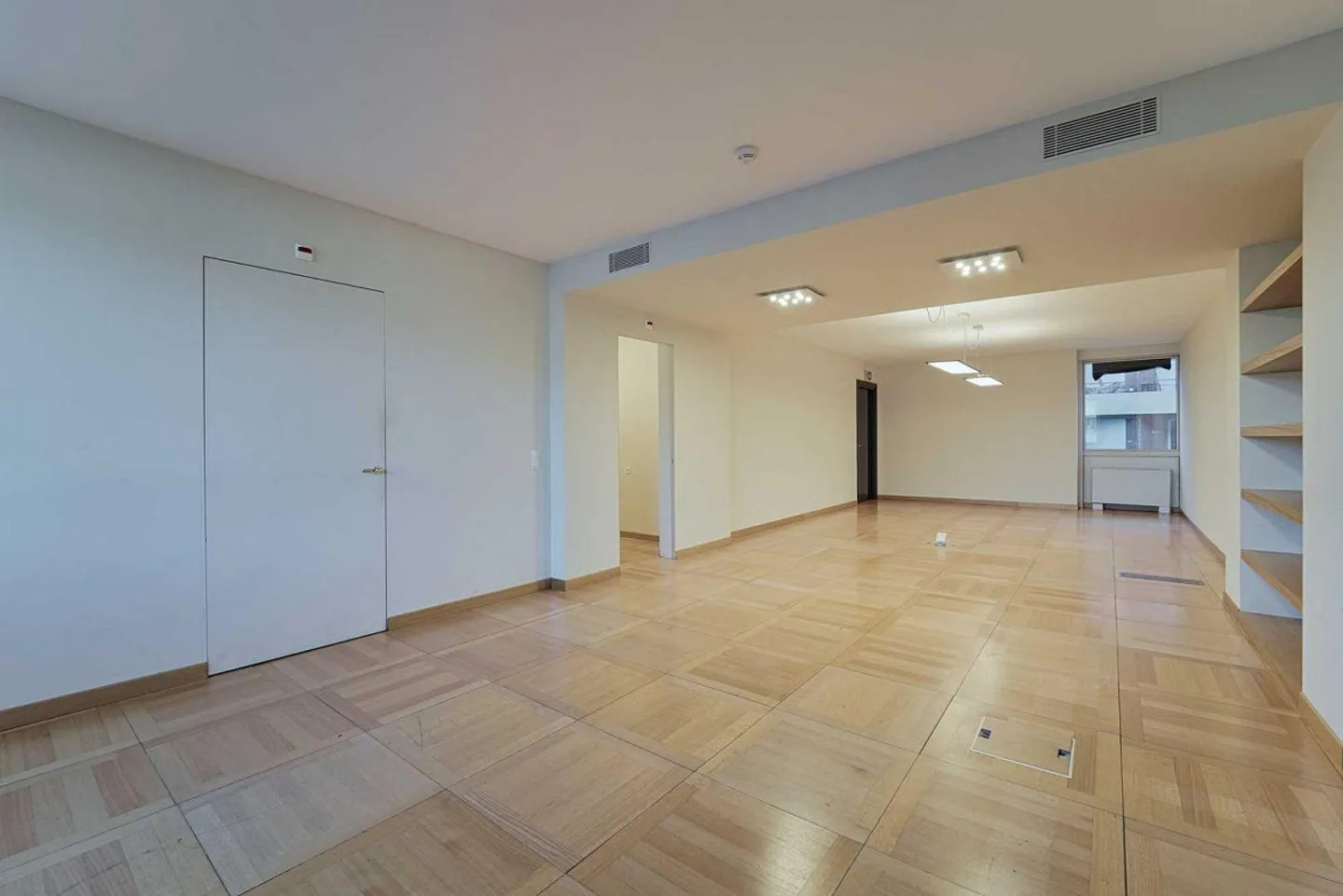 Office in Elegant Building - Photo 4 of 5