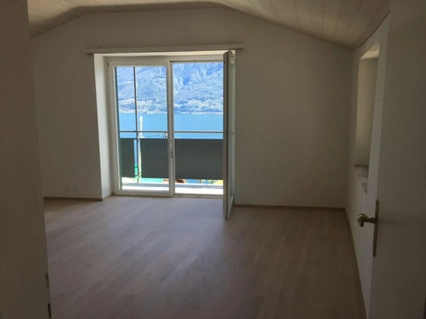 «Vista Lago Maggiore - Appartamento di 2 Locali/2 Zimmerwohnung-Ronco sopra Ascona» - Foto 8 di 10