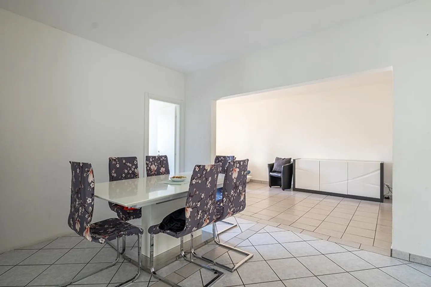 Casa familiare con reddito locativo - Foto 7 di 15