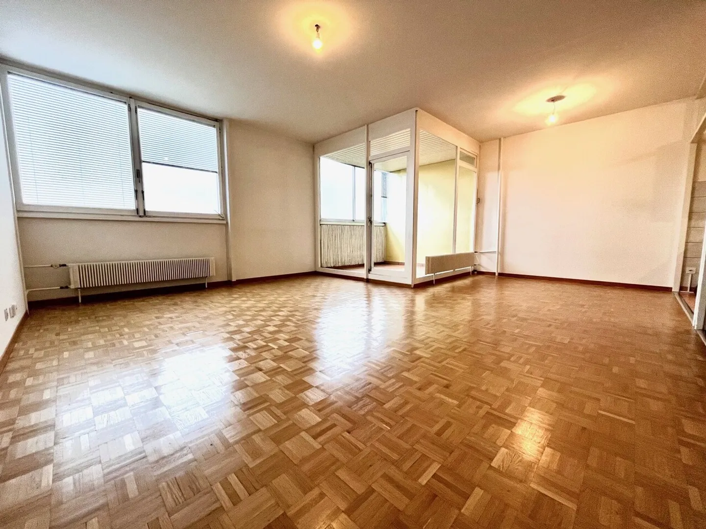 Appartamento con 5 stanze e passaggio - Foto 3 di 8