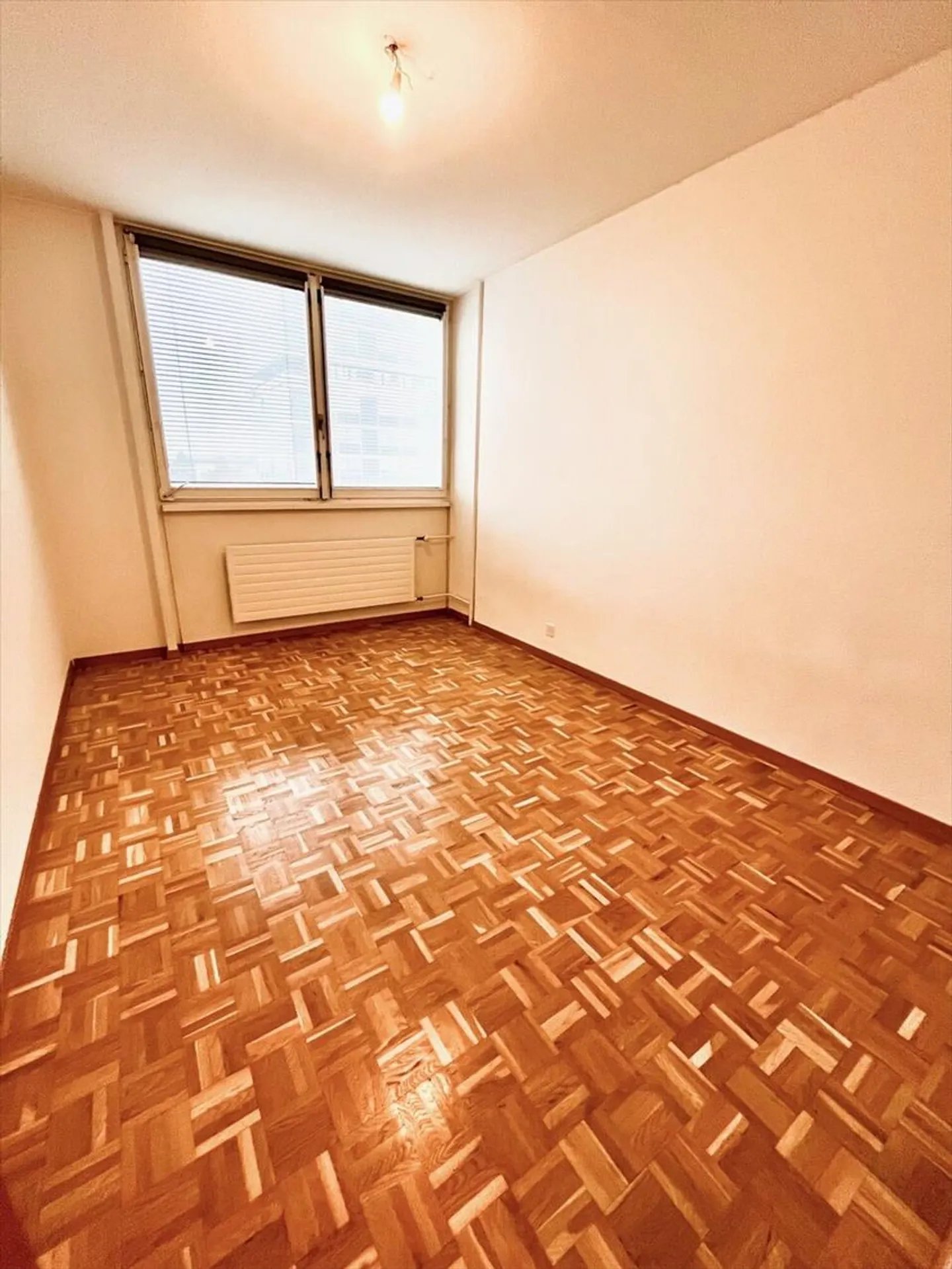 Appartamento con 5 stanze e passaggio - Foto 6 di 8