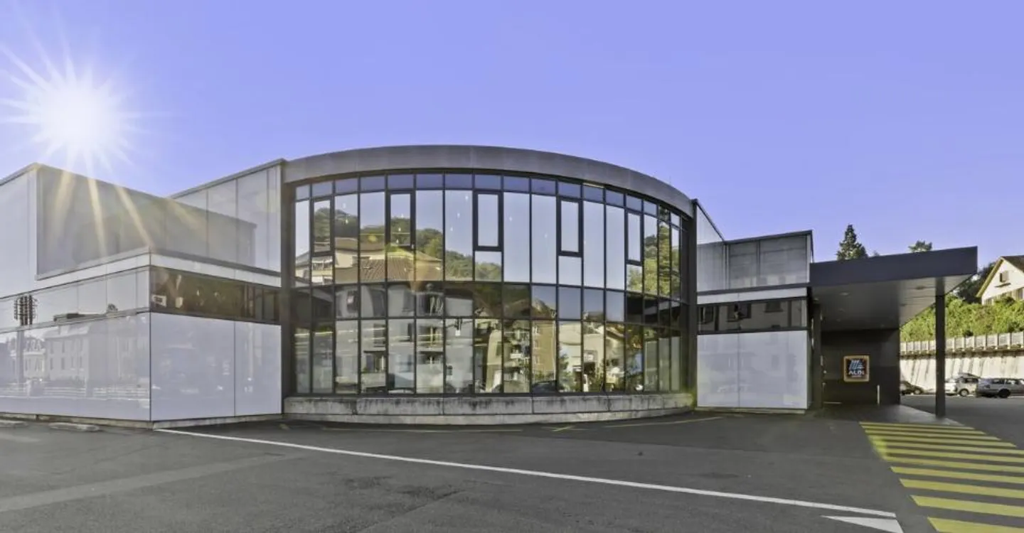 96m2 - Ufficio vicino al centro di Neuchâtel - Foto 1 di 10