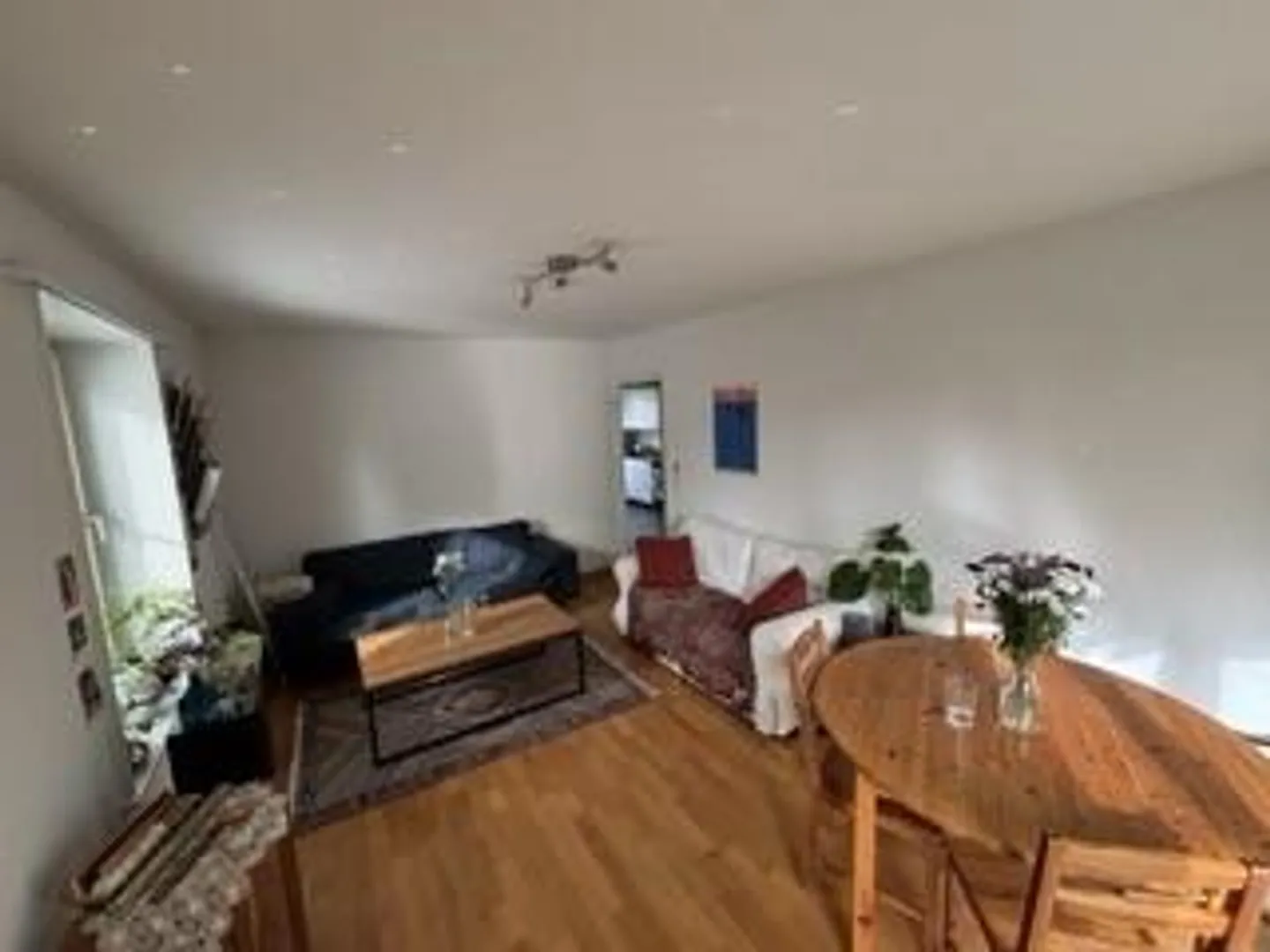 Bright and well-kept 4-room apartment - Photo 3 of 10