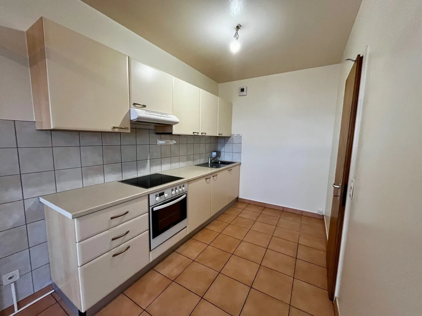 Appartamento con 5 stanze e passaggio - Foto 4 di 8